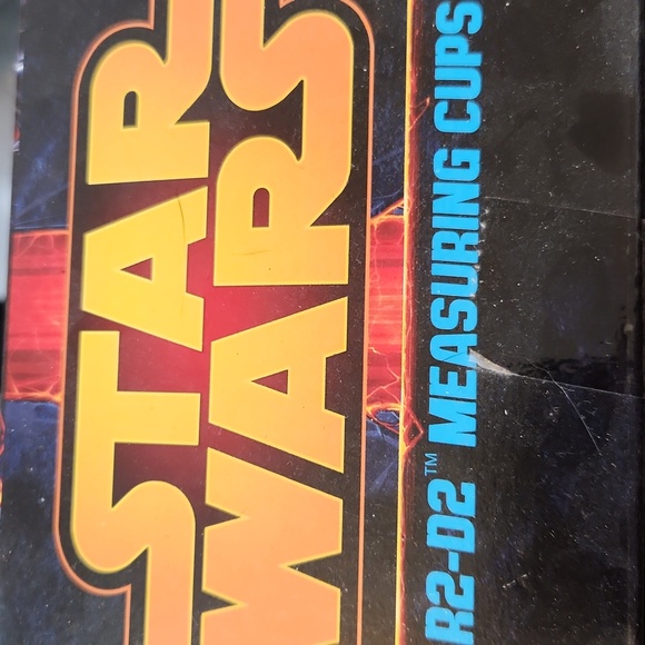 Think Geek R2D2 Measuring Cups - Picture 3 of 3